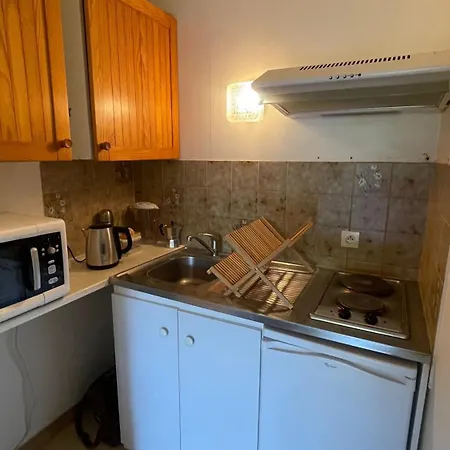 A 2 Pas De La * Fréjus