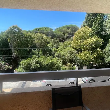 A 2 Pas De La * Фрежюс